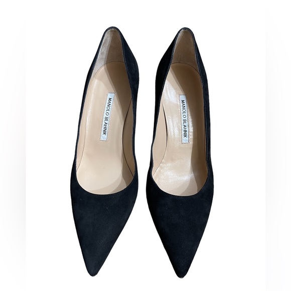 Manolo Blahnik Shoes - Manolo Blahnik Black Pumps Size EU-391/2 New